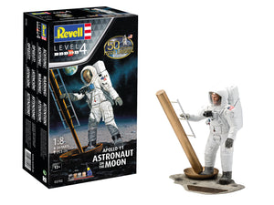 Revell Astronaut on the moon 03702